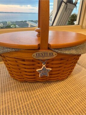 Longaberger Honey Oak Basket with Blue Star Charm